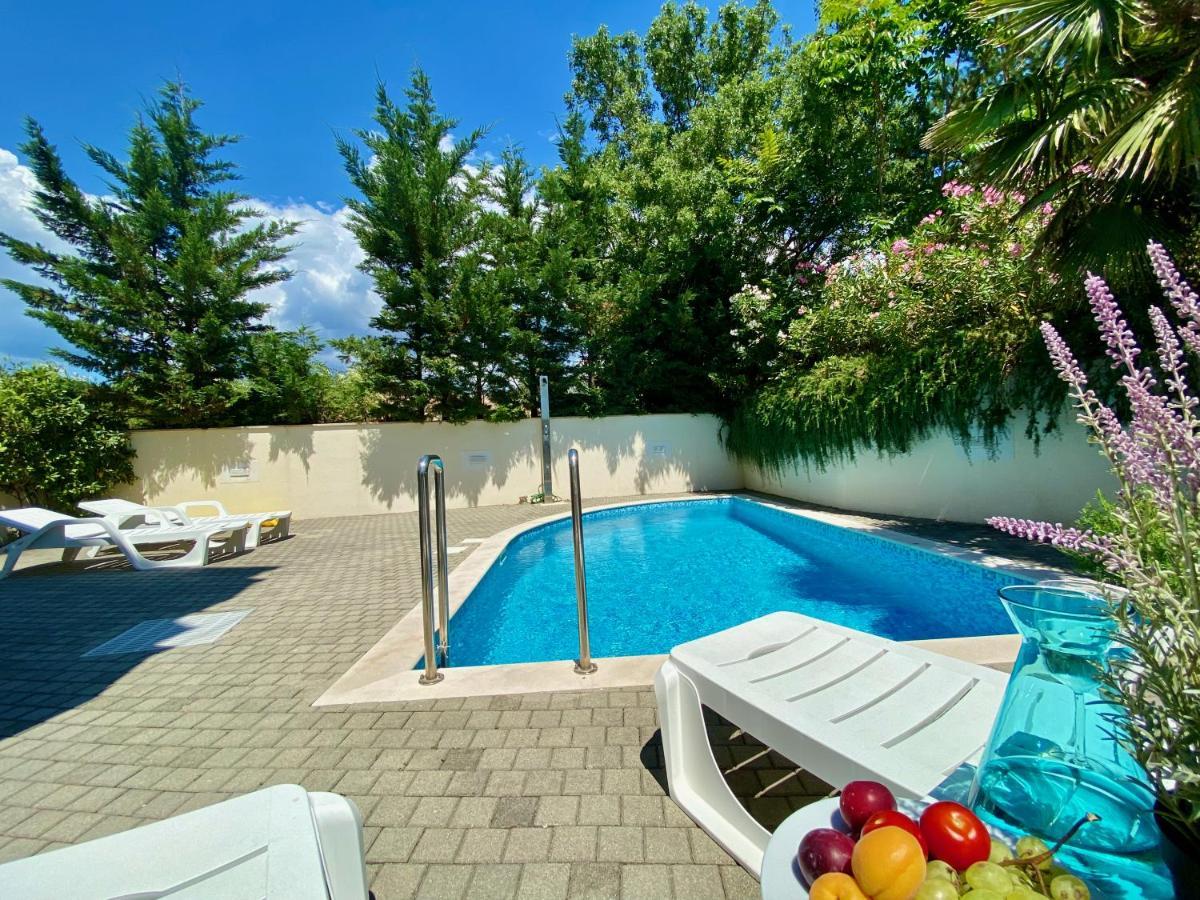 שילו Private Pool And Mediterranean Garden Apt Mia מראה חיצוני תמונה