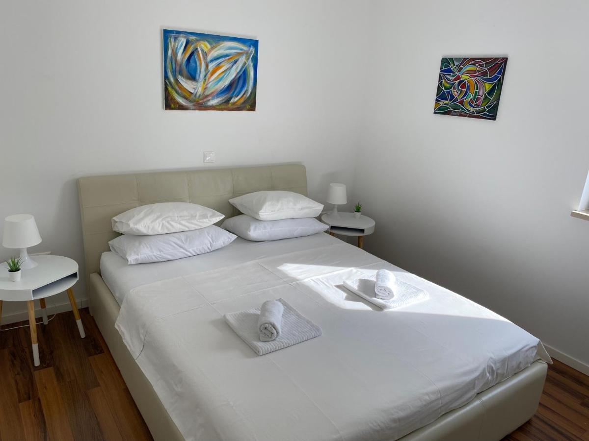 שילו Private Pool And Mediterranean Garden Apt Mia מראה חיצוני תמונה